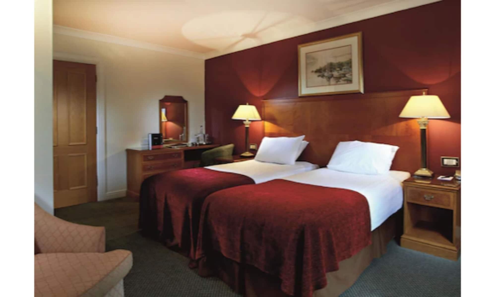 Macdonald Elmers Court Hotel Лимингтон Экстерьер фото