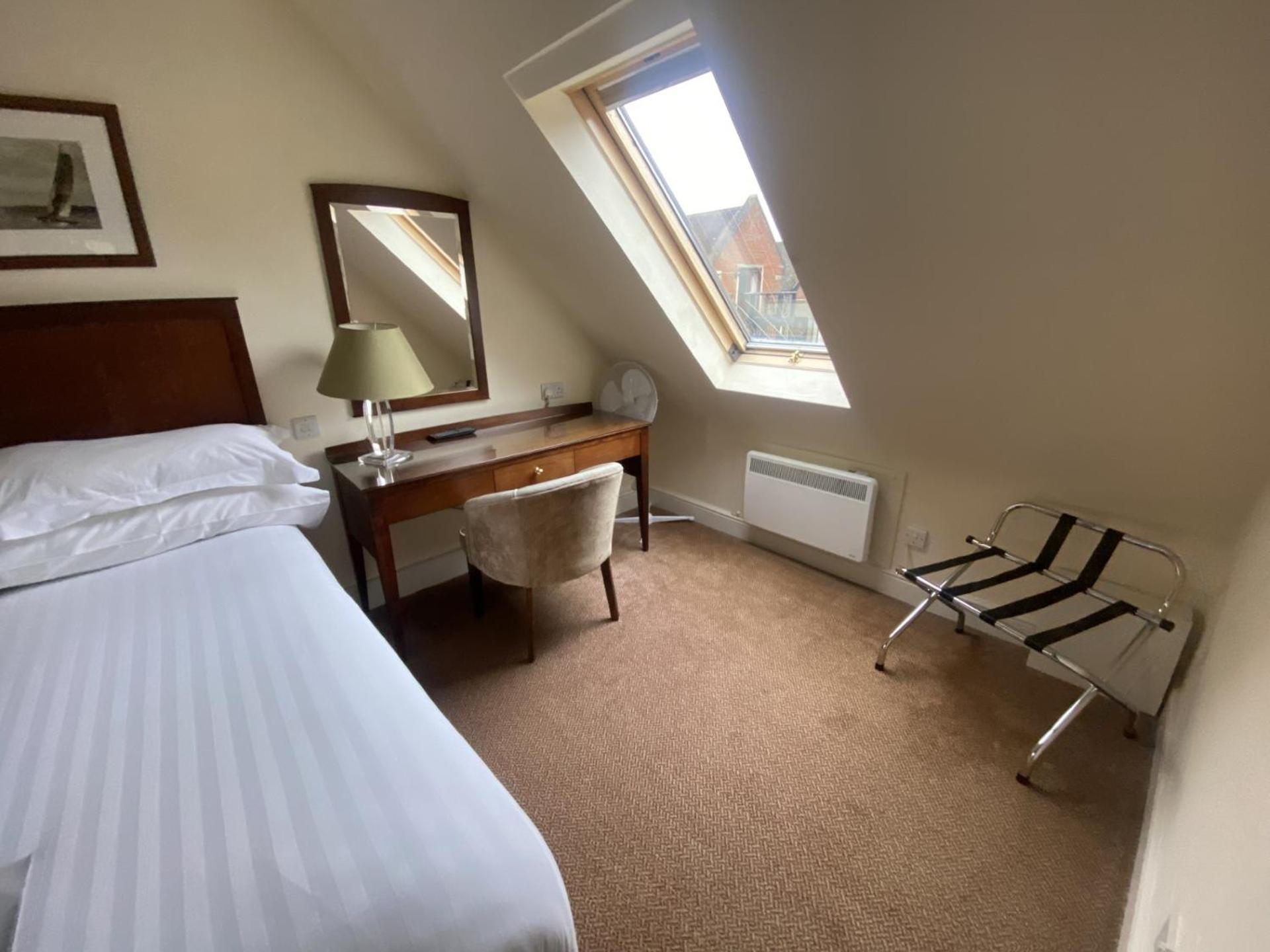 Macdonald Elmers Court Hotel Лимингтон Экстерьер фото