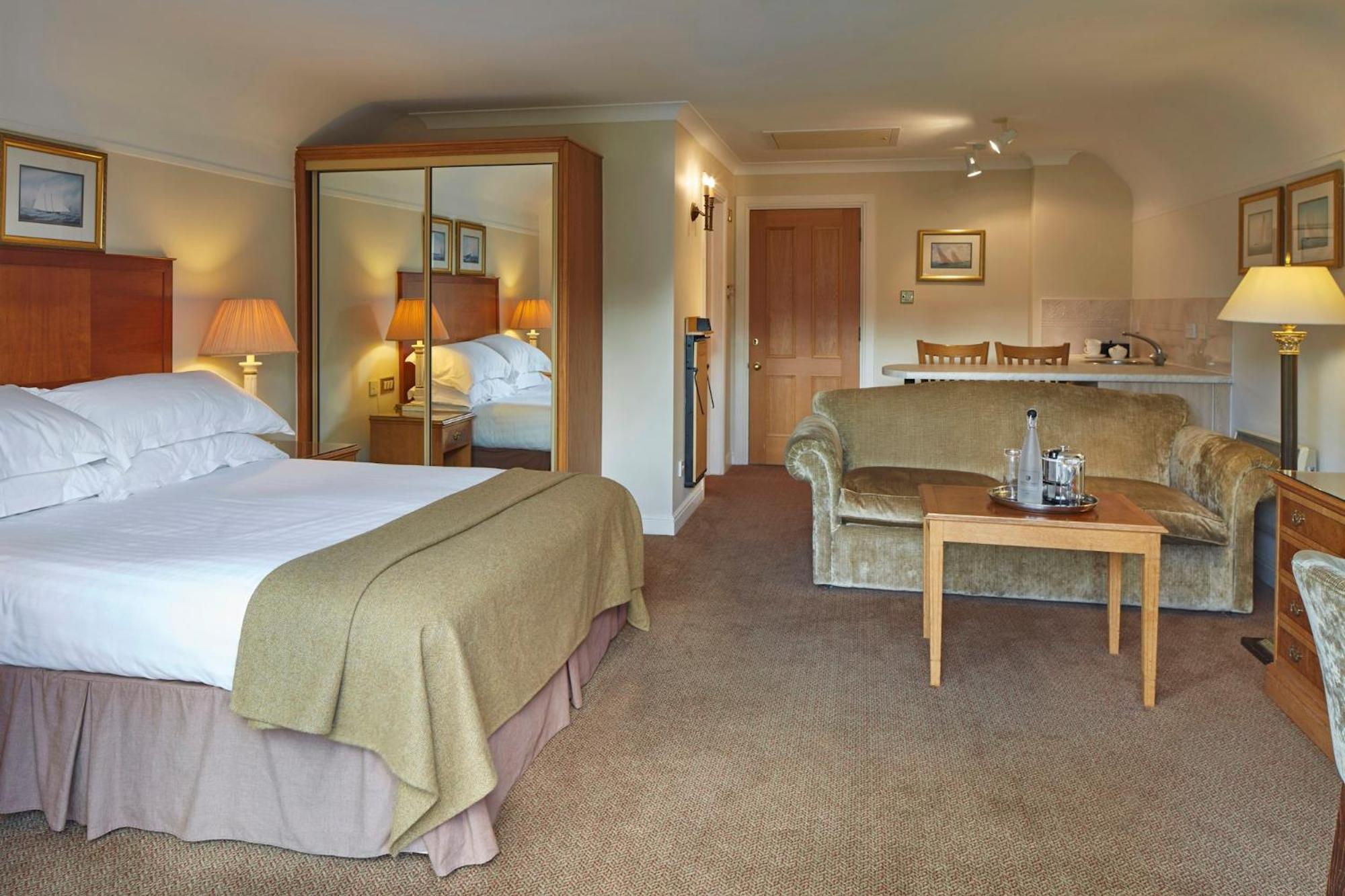 Macdonald Elmers Court Hotel Лимингтон Экстерьер фото